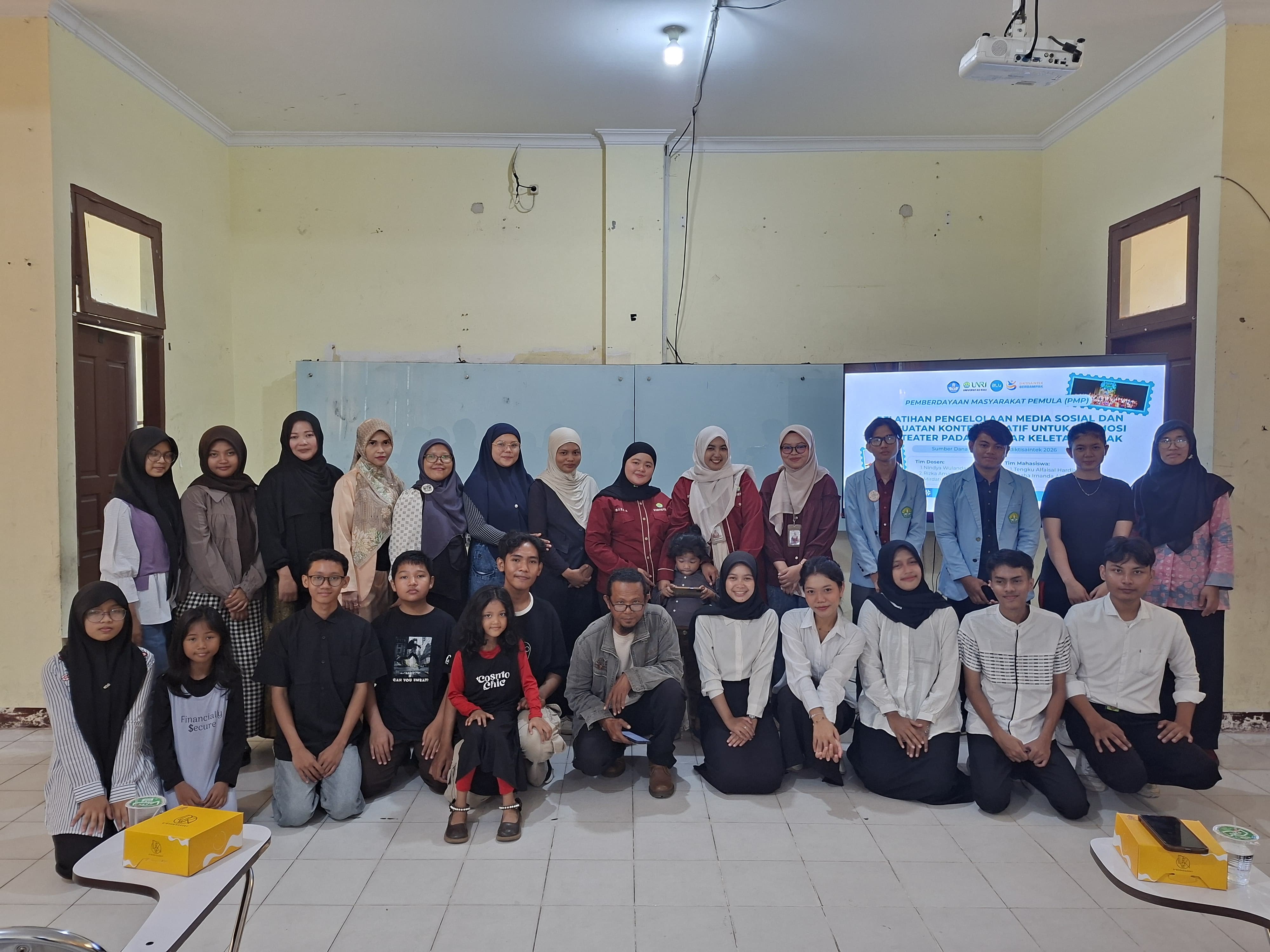 Tim Pengabdian Universitas Riau Gelar Pelatihan Pemasaran Digital untuk Sanggar Keletah Budak Pekanbaru